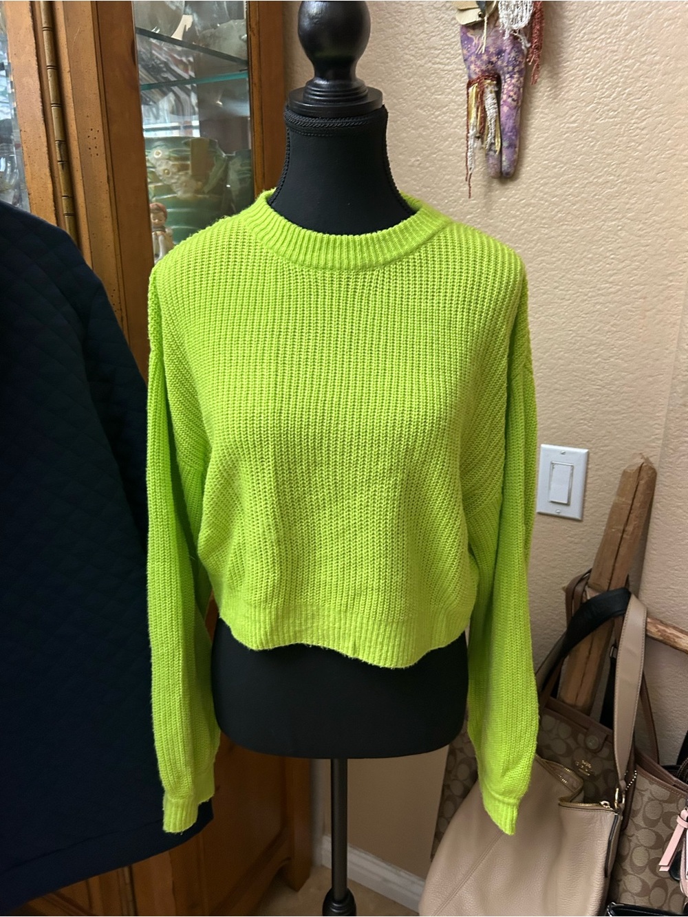 H&M Neon Green Cropped Crew Neck Sweater